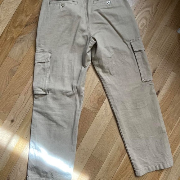Aritzia TNA Cargo Pants - Picture 2 of 3